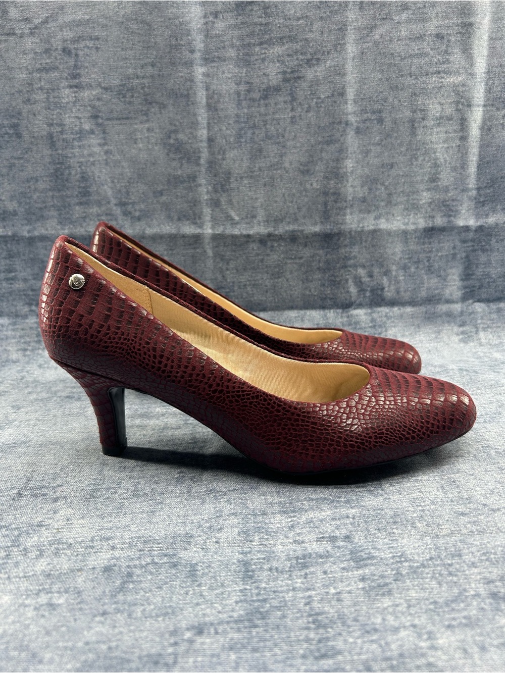 Lifestride Parigi Pumps Croc embossed faux leather sz 9M burgundy corporate chic